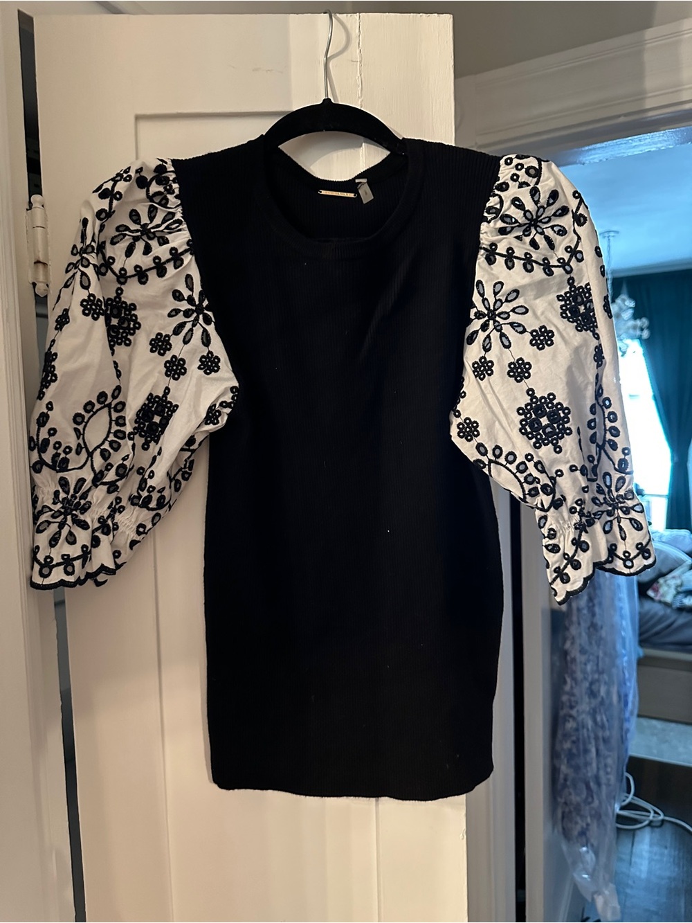 Elie Tahari Black Knit Top with White Embroidered Puff Sleeves